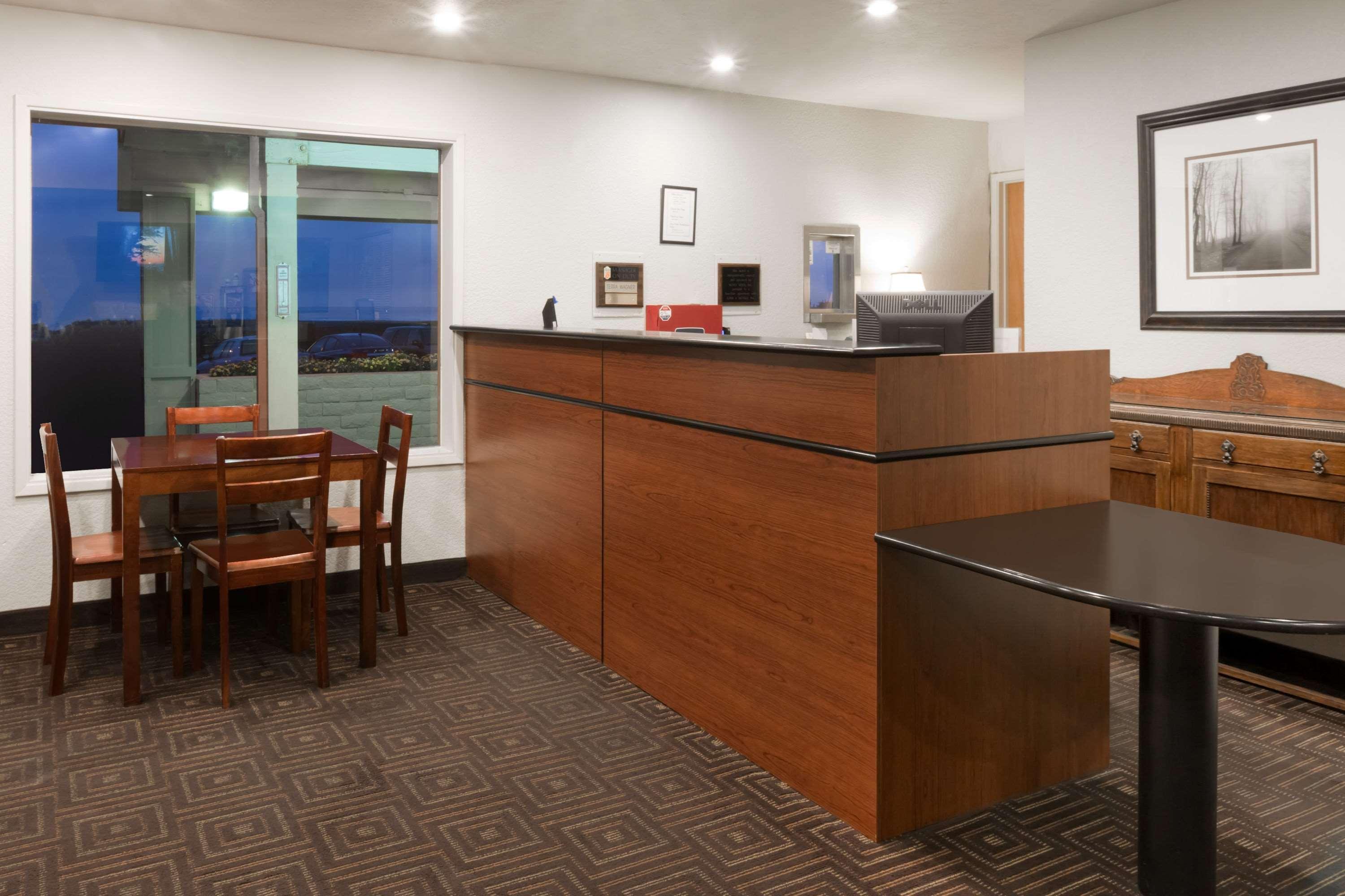 Super 8 By Wyndham Fort Bragg Eksteriør bilde