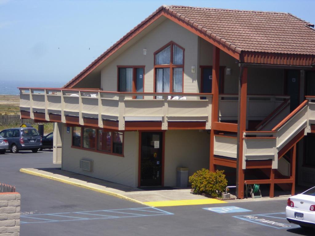 Super 8 By Wyndham Fort Bragg Eksteriør bilde